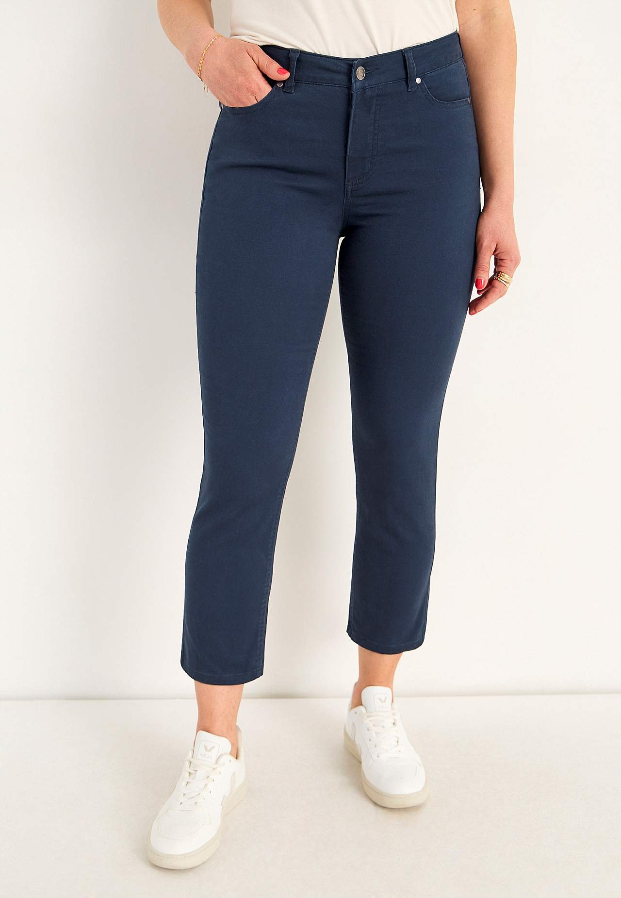 Något smalare ankeljeans