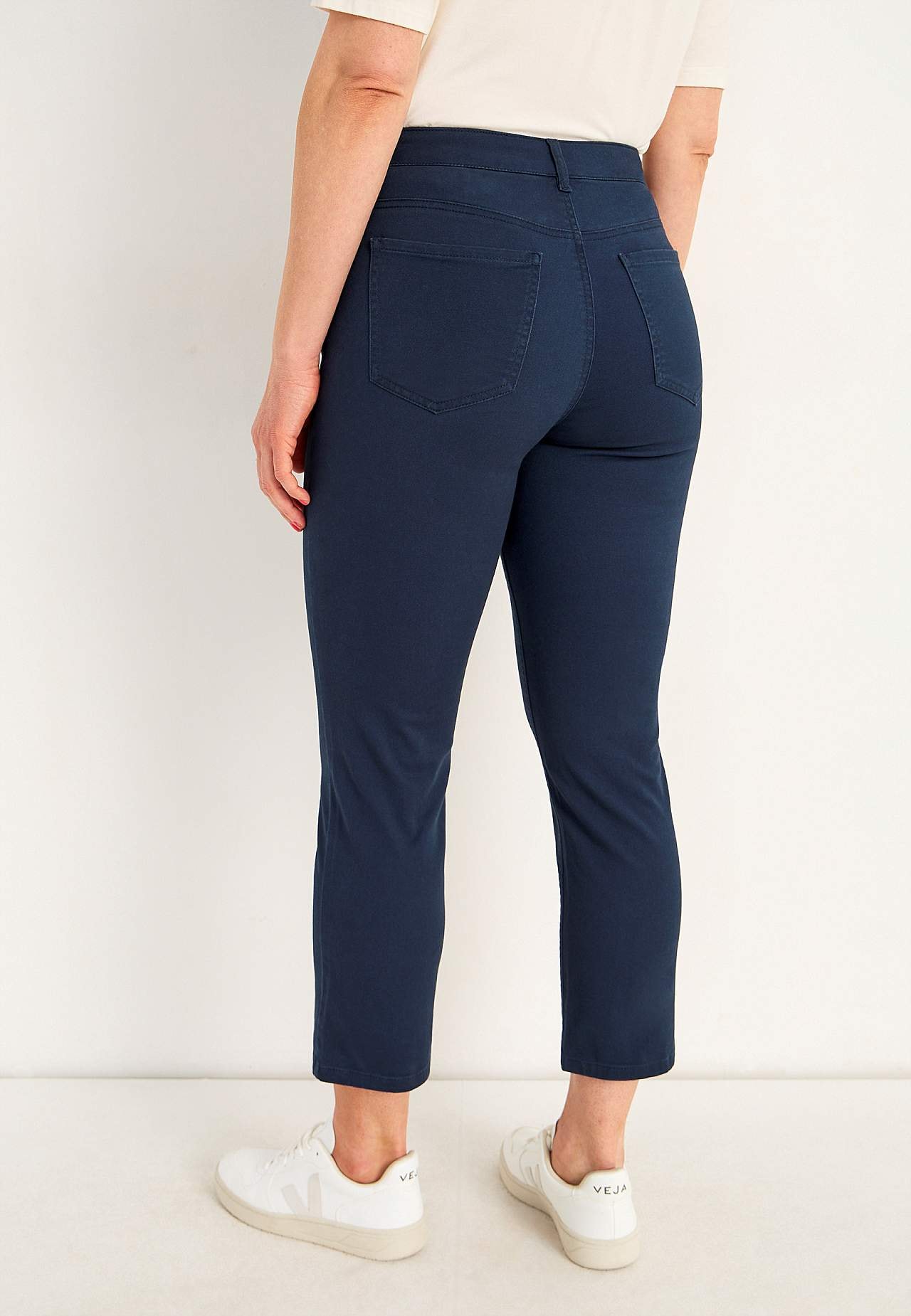 Något smalare ankeljeans