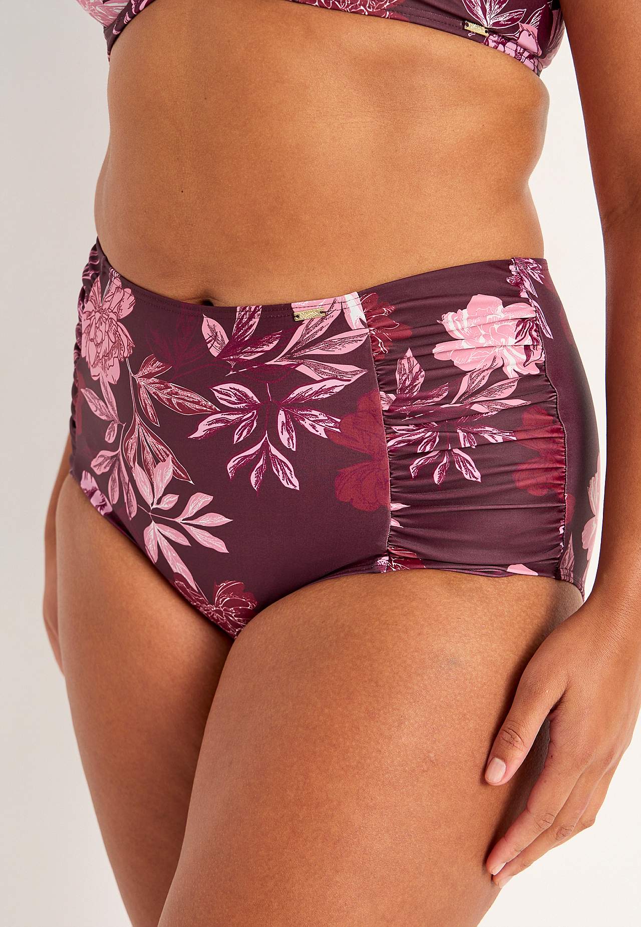 Mönstrad bikinitrosa med hög midja