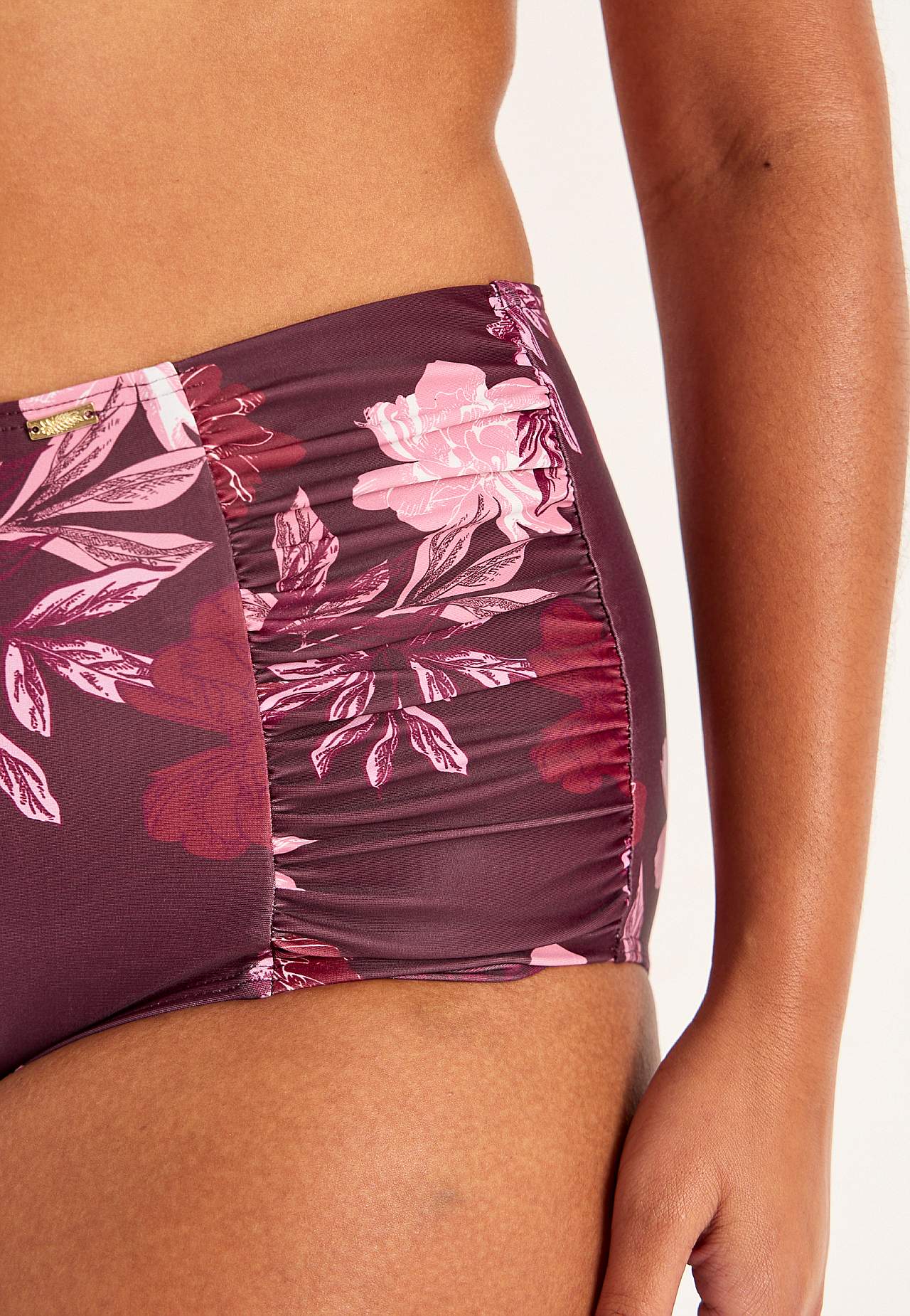 Mönstrad bikinitrosa med hög midja
