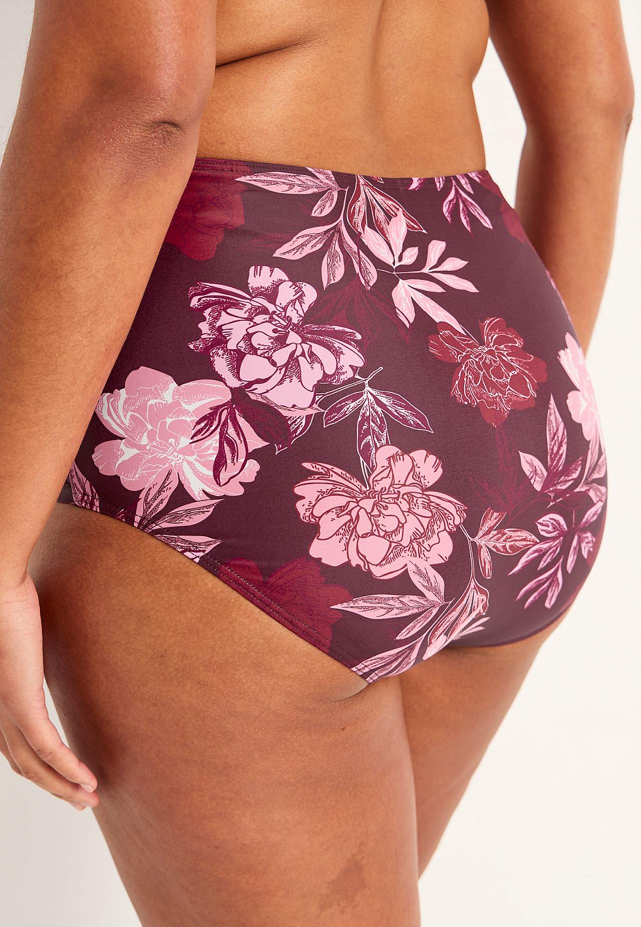 Mönstrad bikinitrosa med hög midja