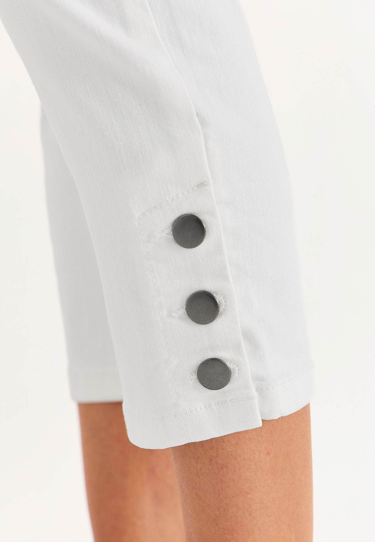 Caprijeans med femficksdesign