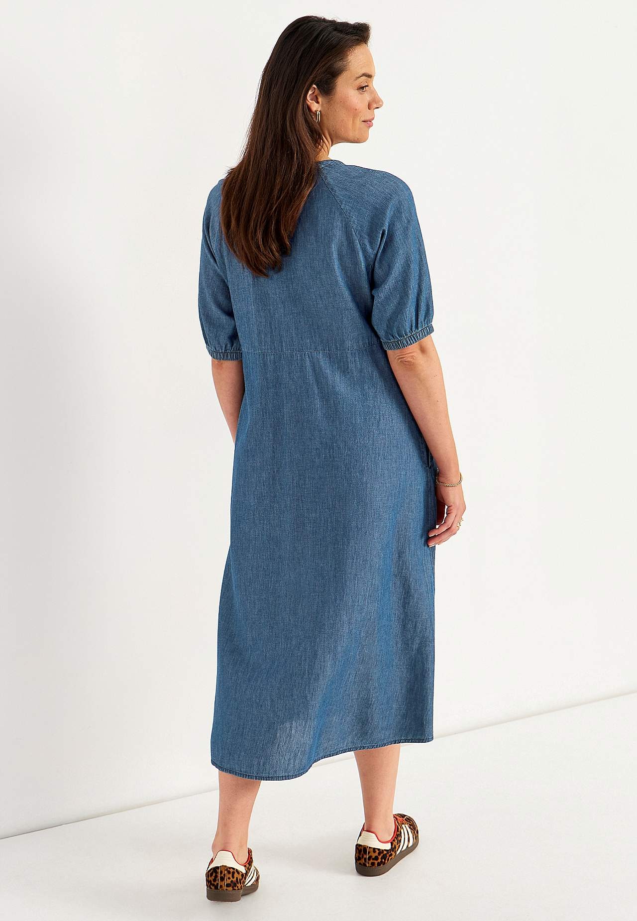 Jeansklänning med puffärmar