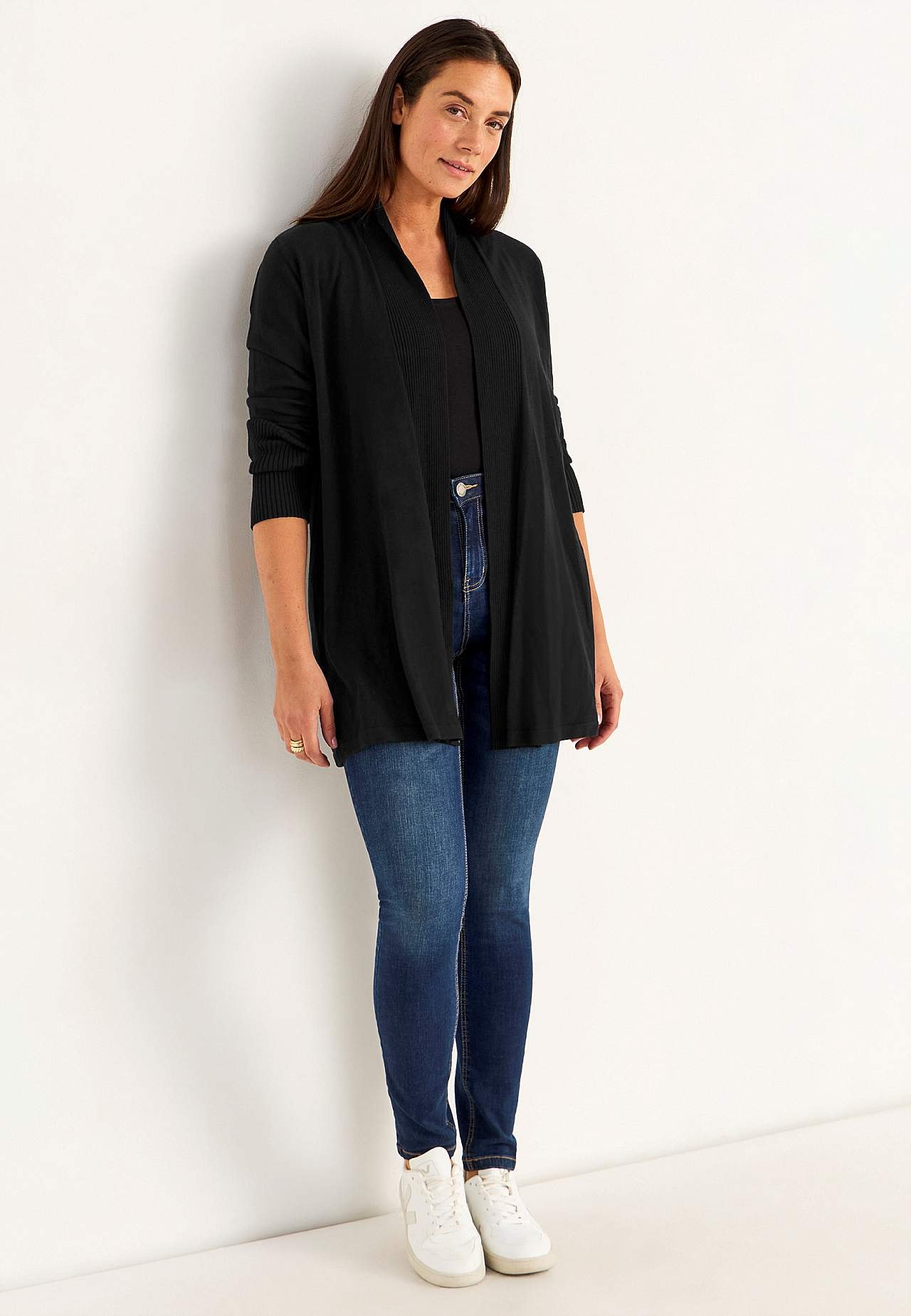 Finstickad cardigan
