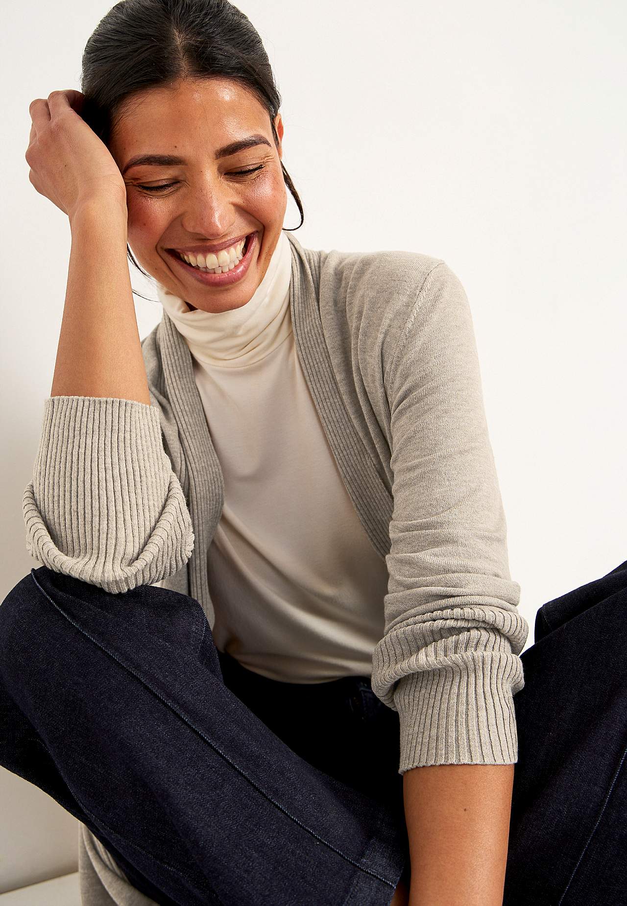 Finstickad cardigan