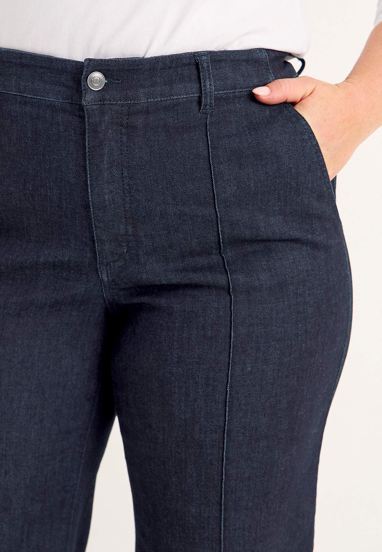 Vida jeans med sydda pressveck Mia