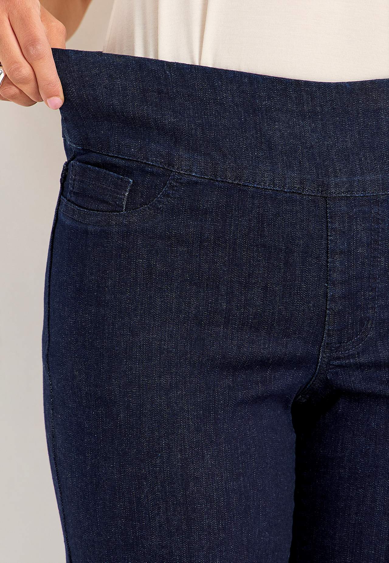 Jeans med hög resårmidja