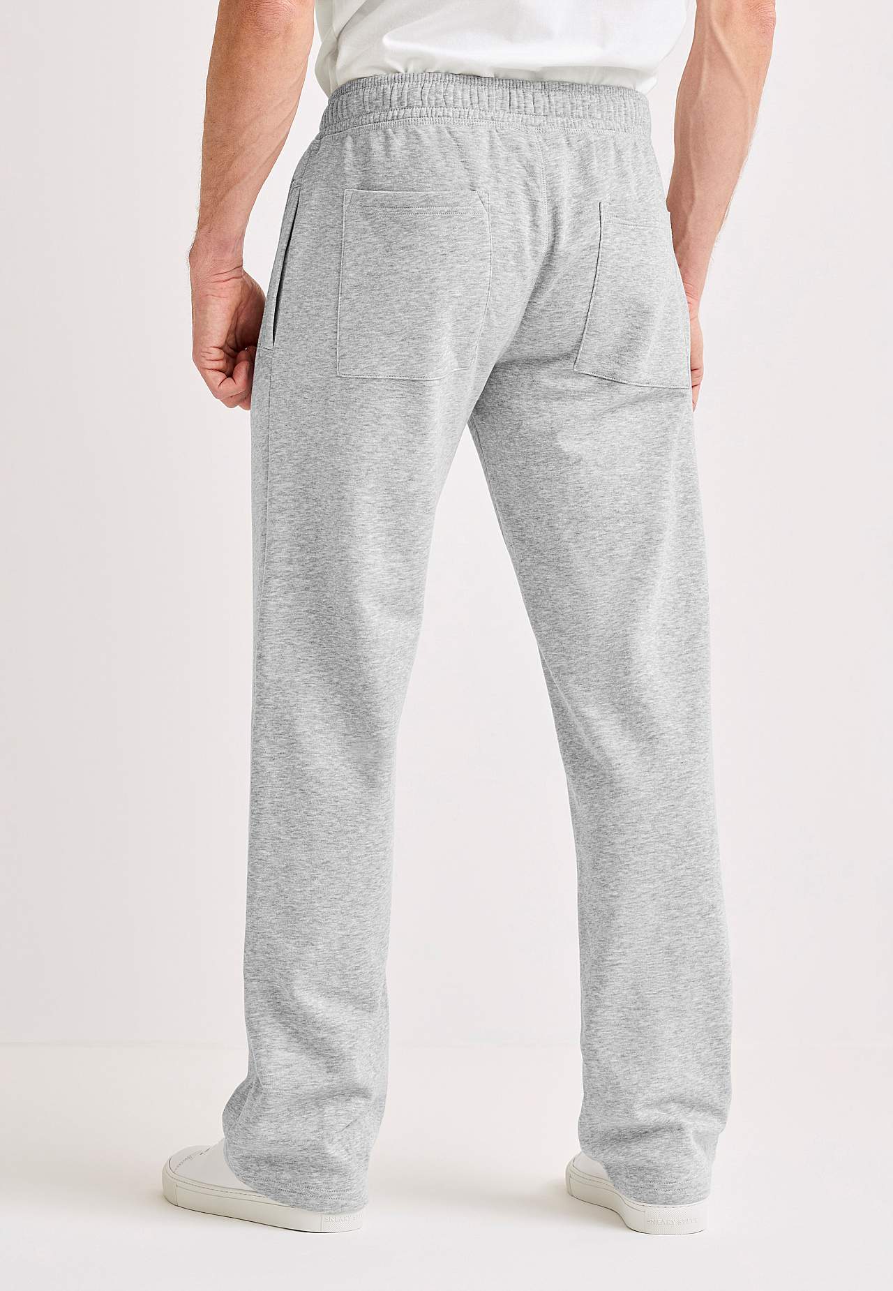 Bekväm sweatshirtbyxa med bakfickor