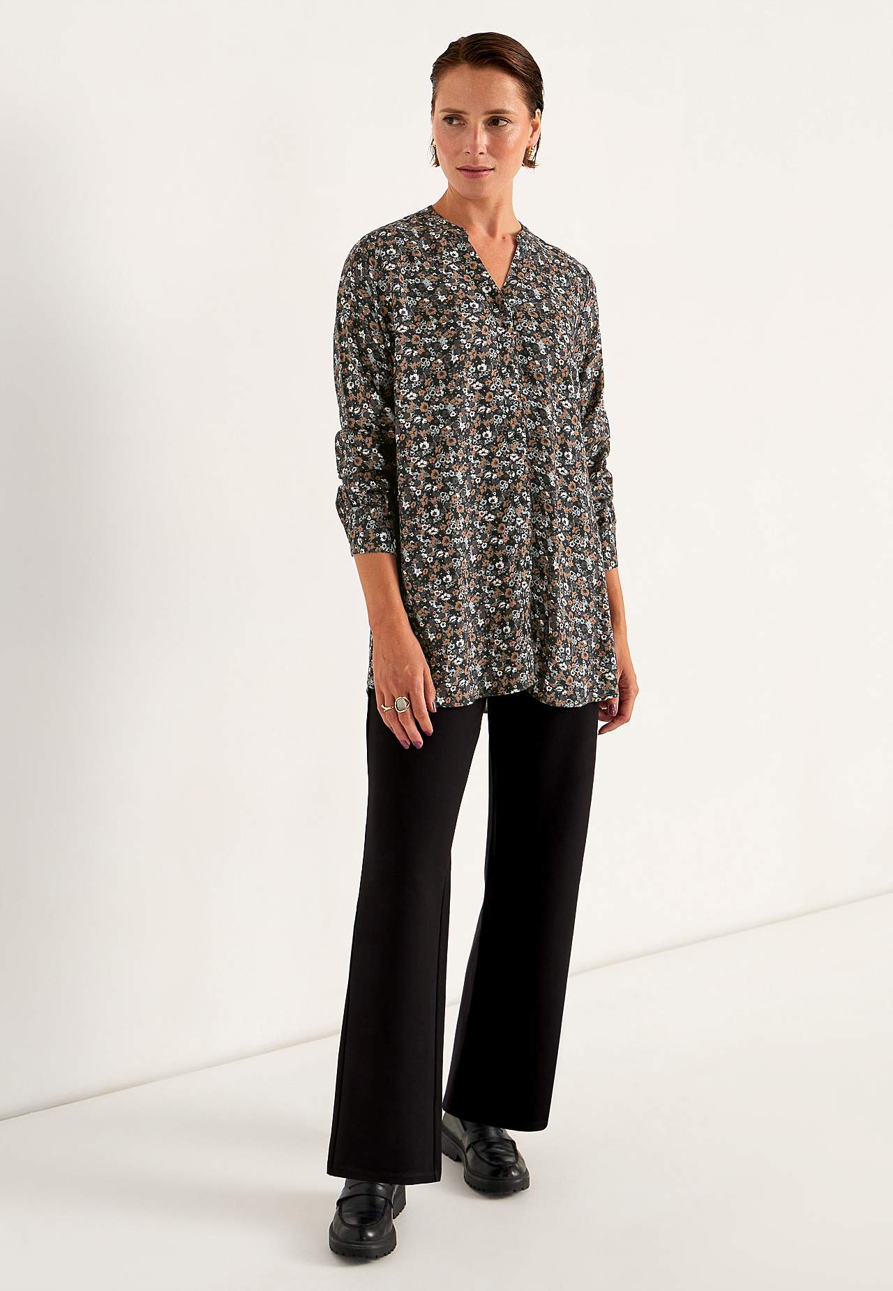 Vävd tunika med knappar