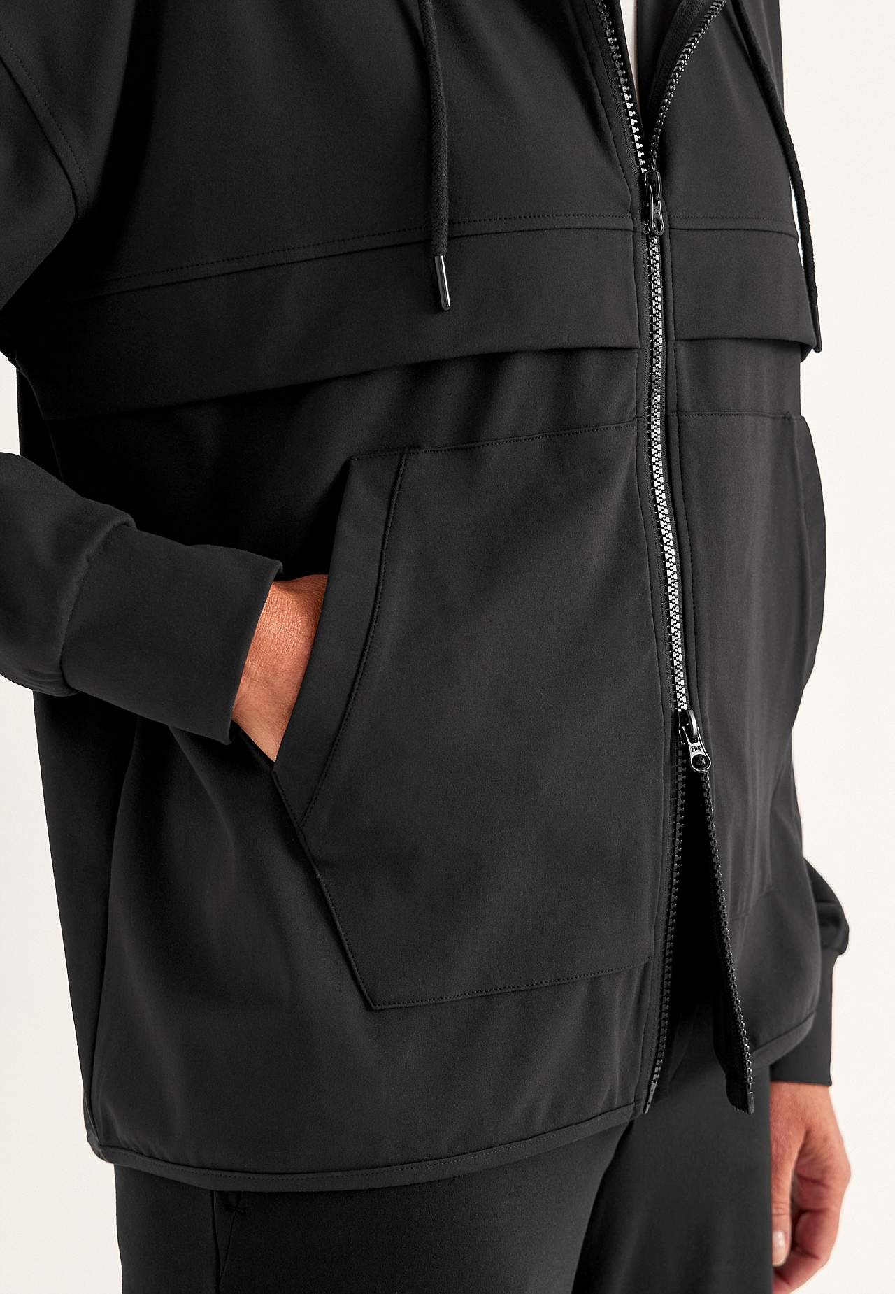 Mångsidig jacka med huva Daria