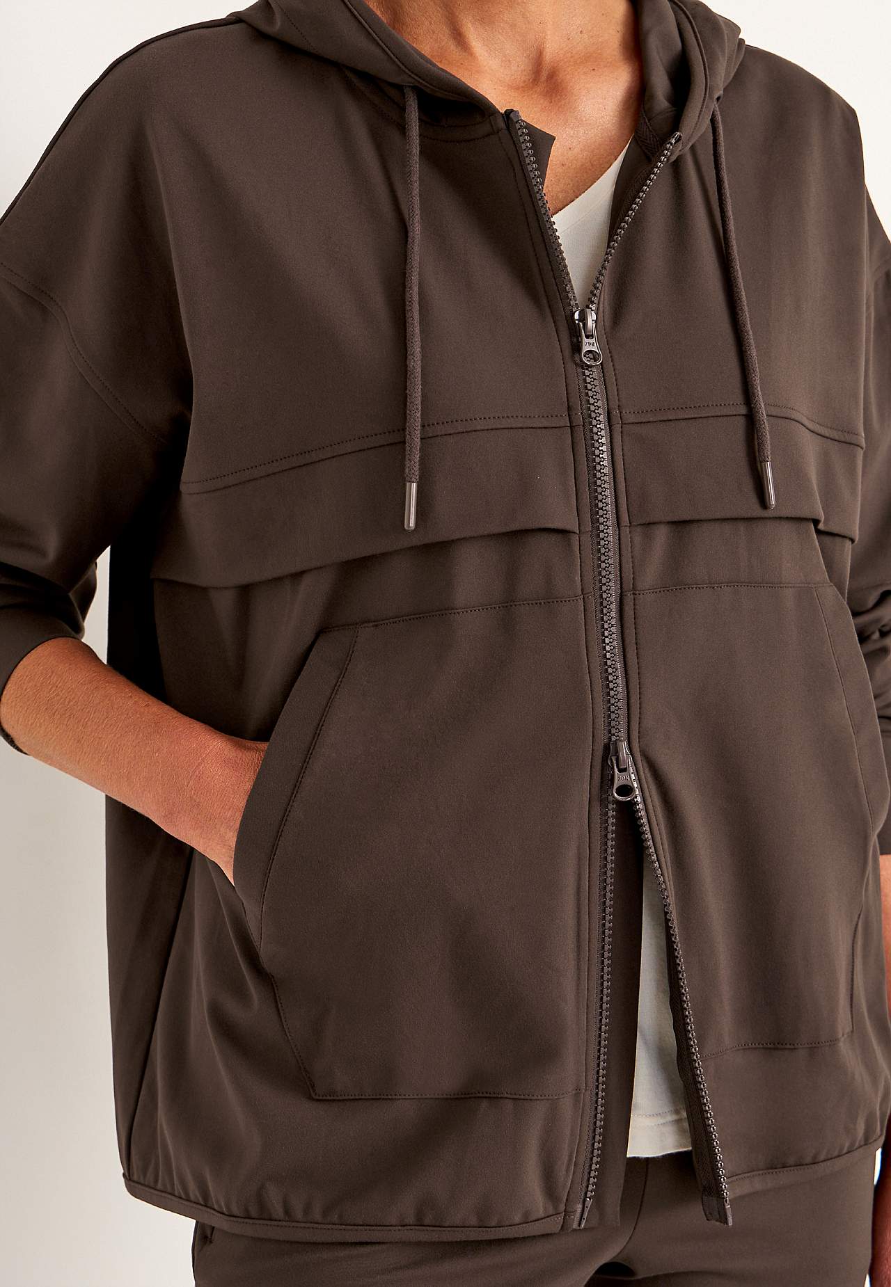 Mångsidig jacka med huva Daria