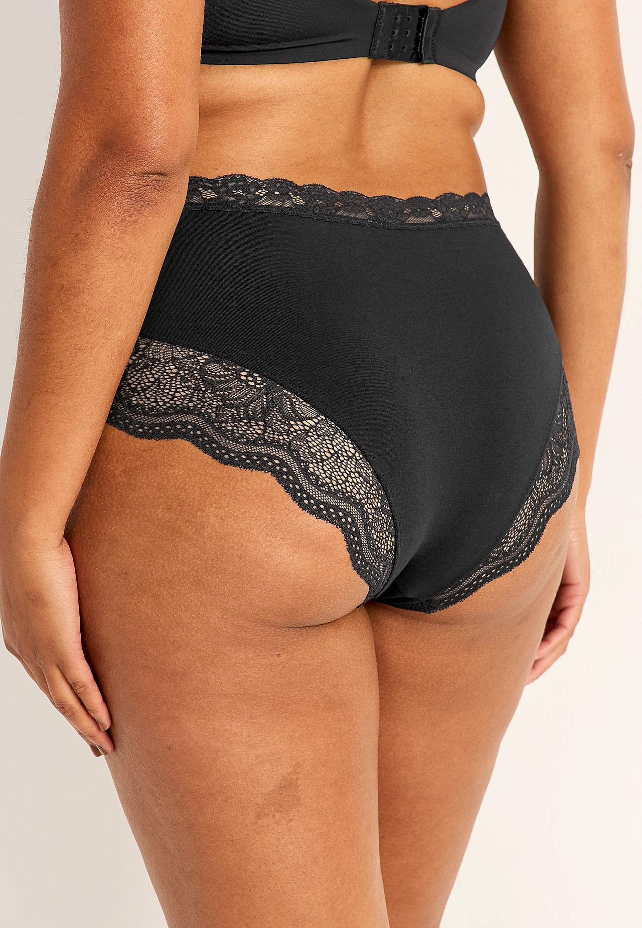 Trosa i bomull med spetskant 3-pack