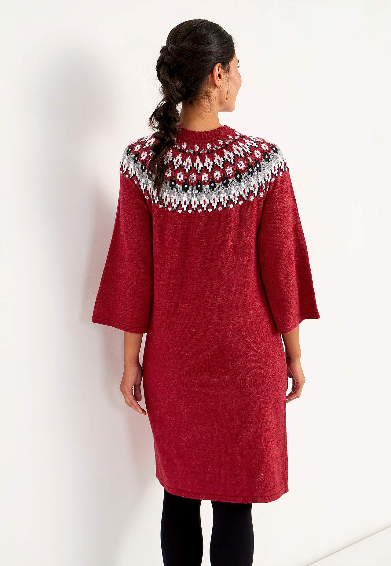 Stickad, jacquardmönstrad klänning