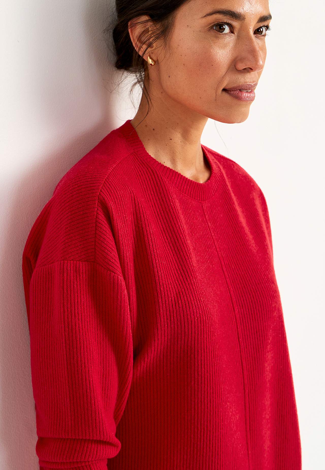 Supermjuk tröja med dekorativ mittsöm Beata