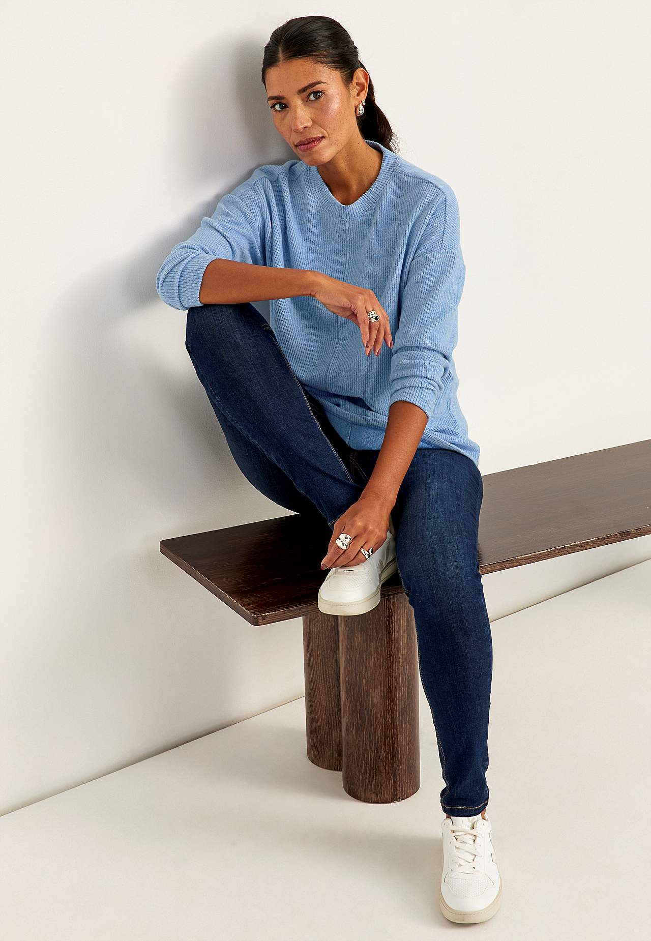 Supermjuk tröja med dekorativ mittsöm Beata