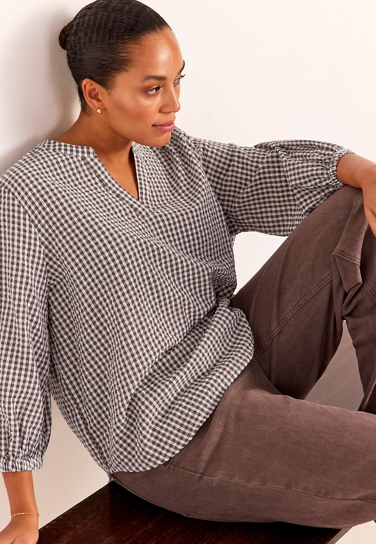 Smårutig blus i bäckebölja