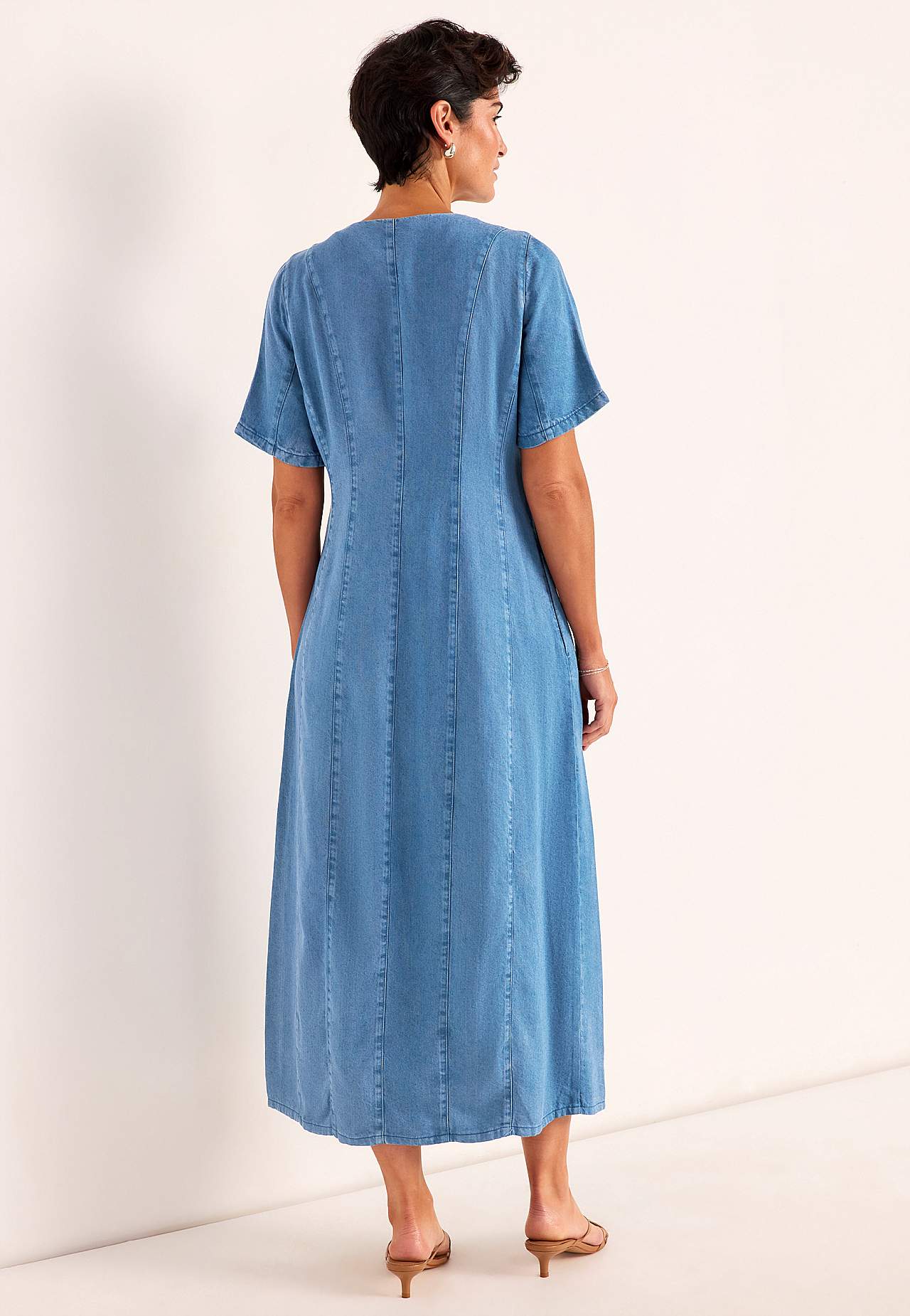 Supermjuk Premium jeansklänning med knappar