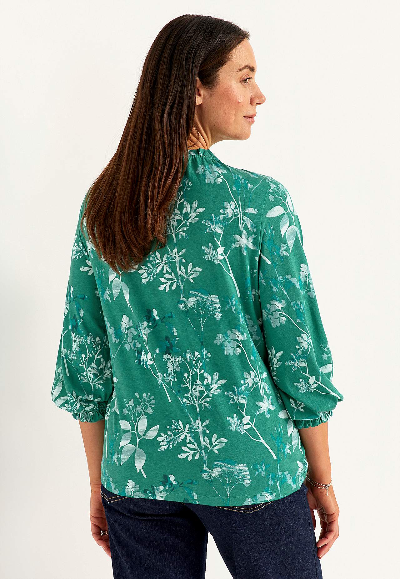 Mönstrad trikåtopp med volangkant