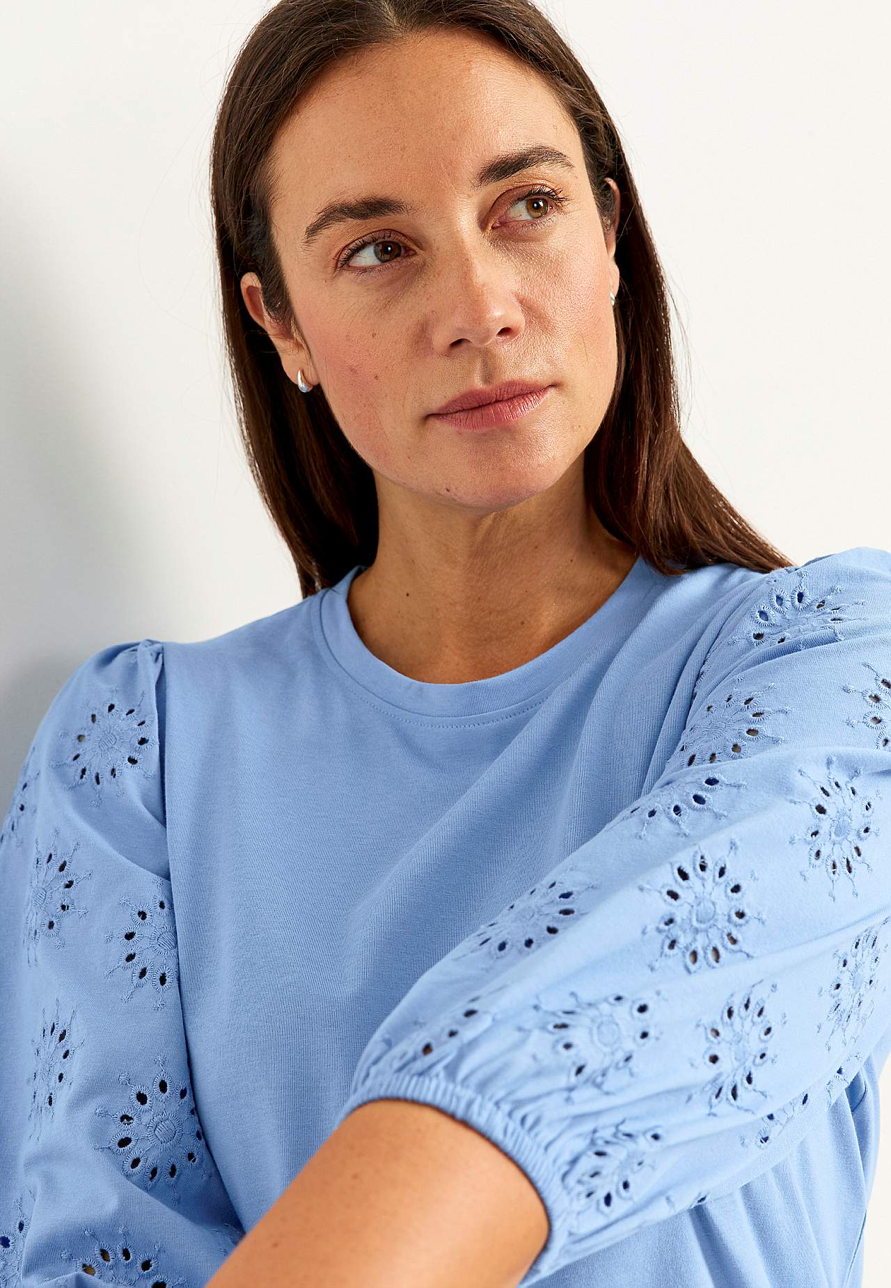 Trikåtunika med broderade ärmar