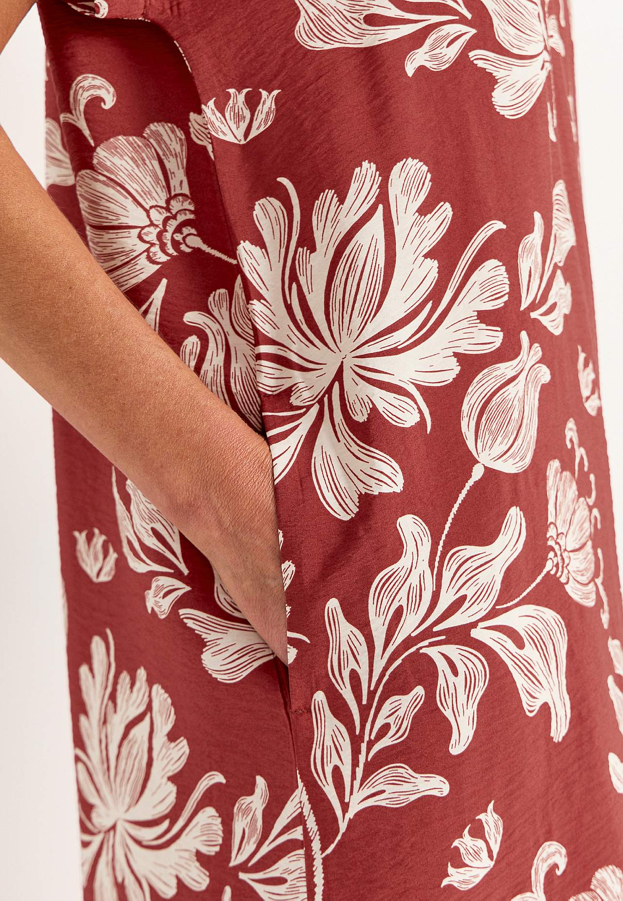 Mönstrad klänning med fickor