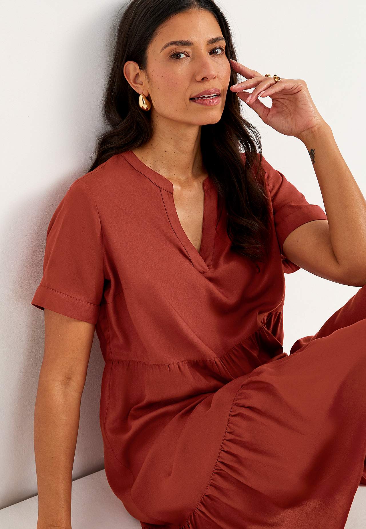 Viskosklänning med volang