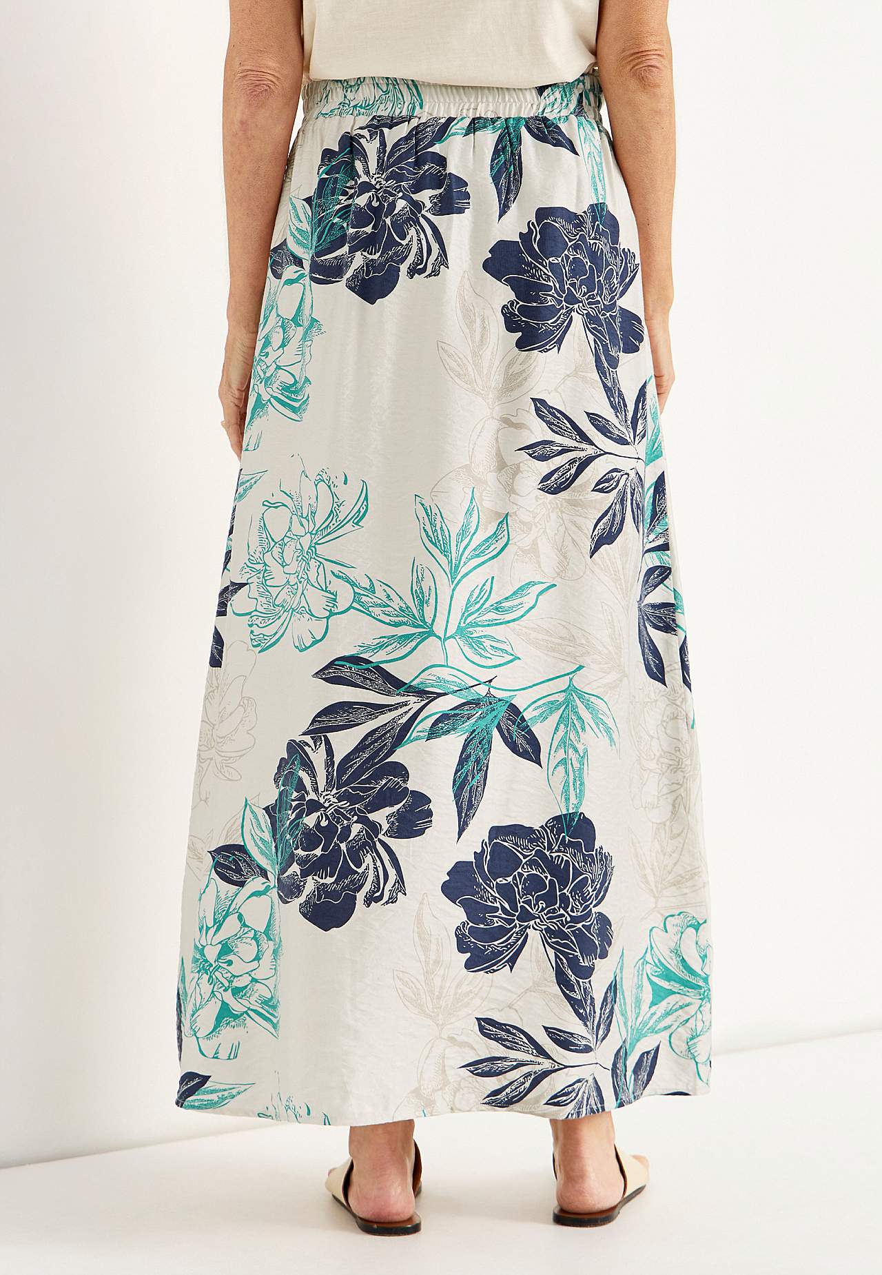 Blommig kjol med fickor