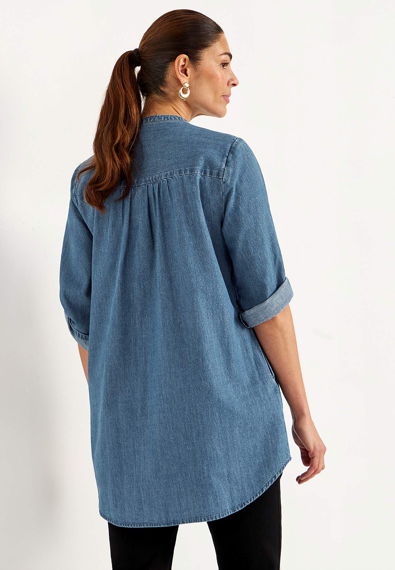 Luftig tunika i lätt denim med fickor
