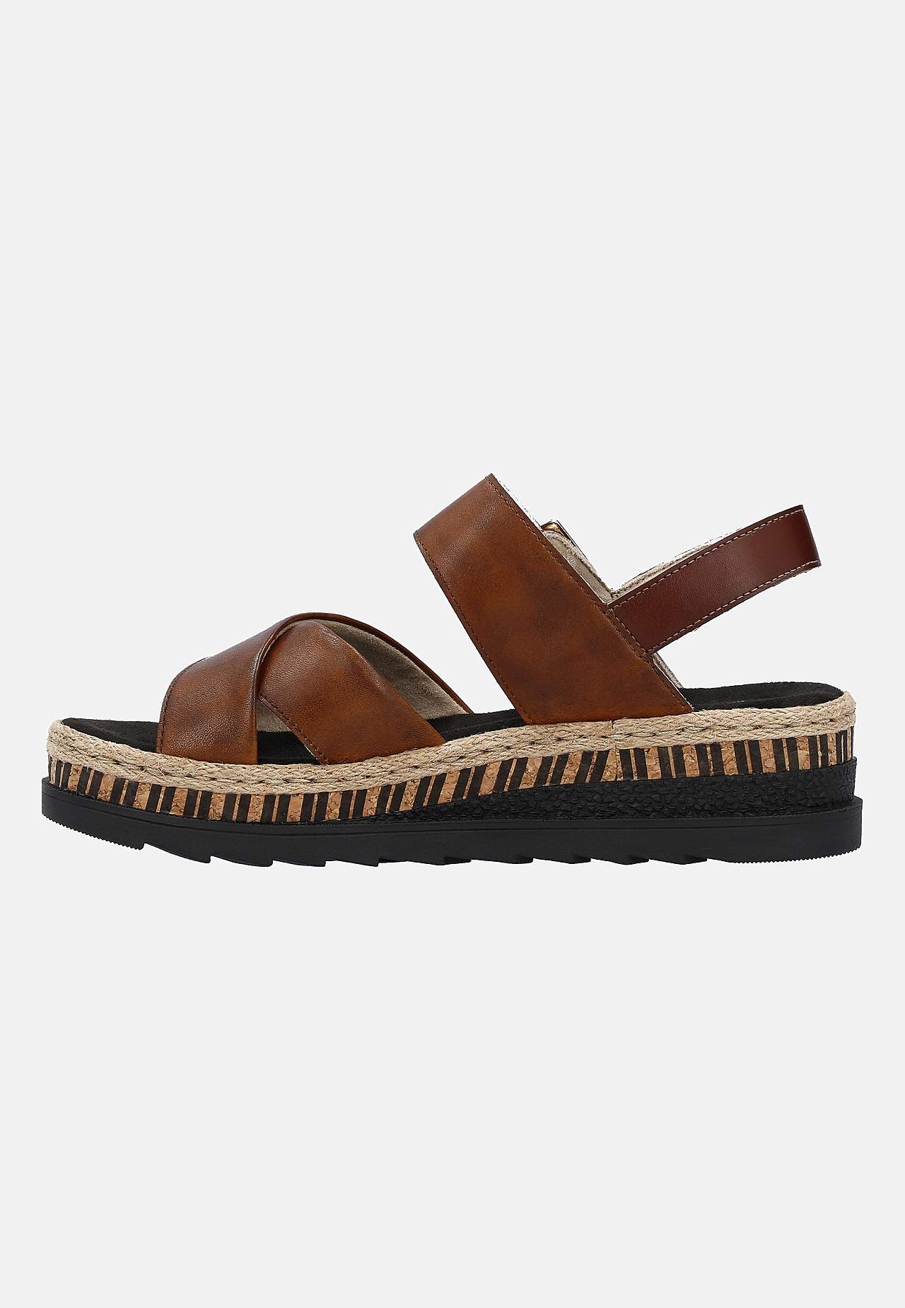 Bekväm sandal med korsande remmar
