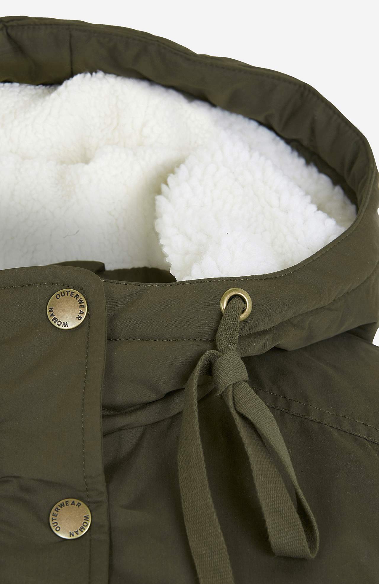 Parkas med pilefodrad huva