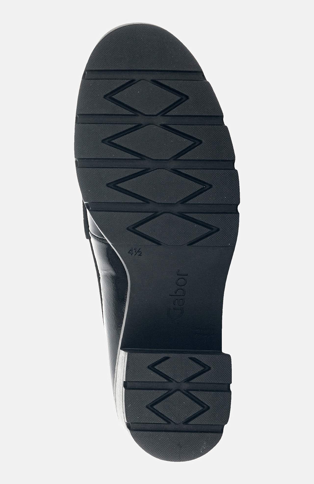Loafer i lackat skinn med klack