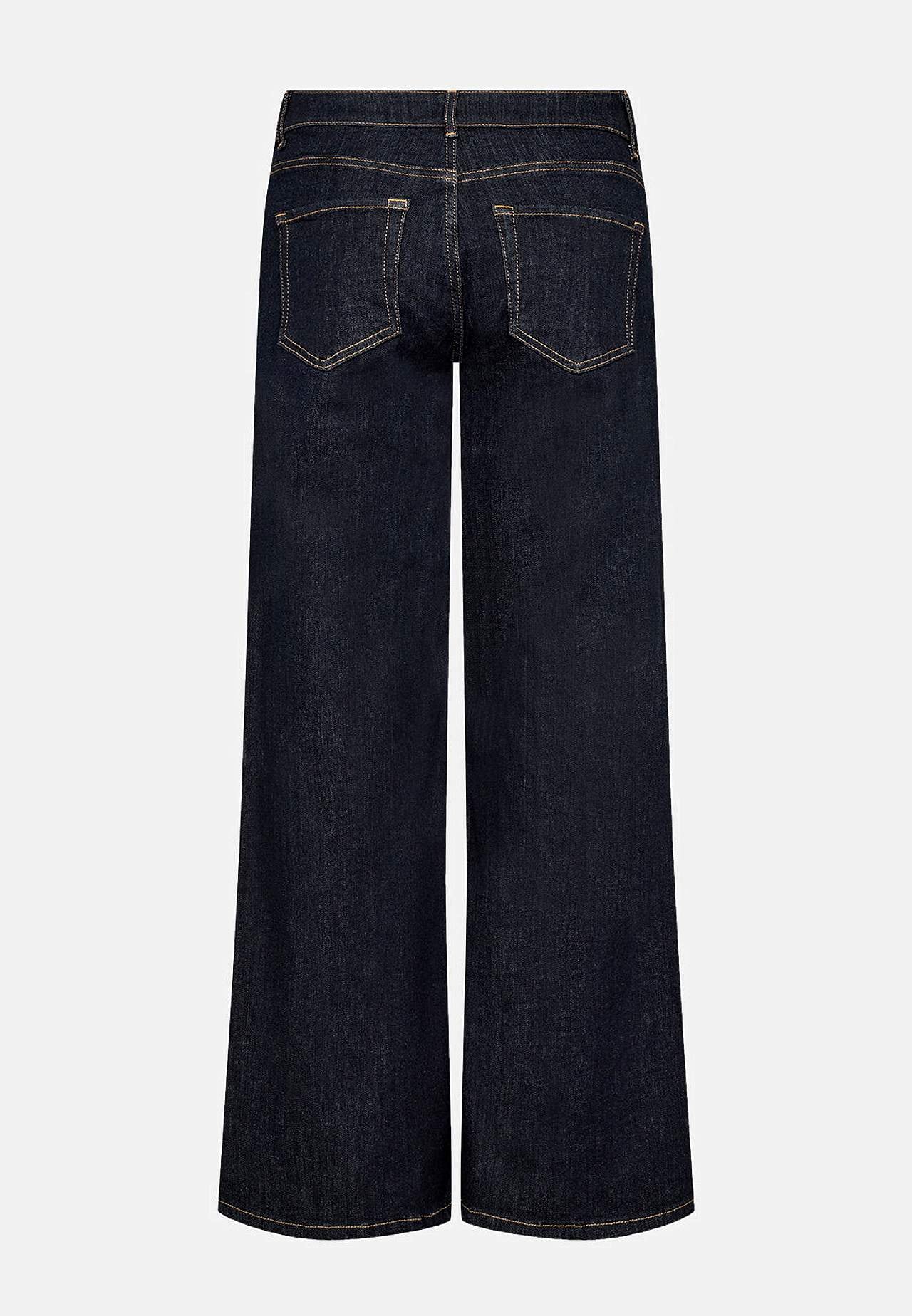 Stretchiga jeans med vida ben
