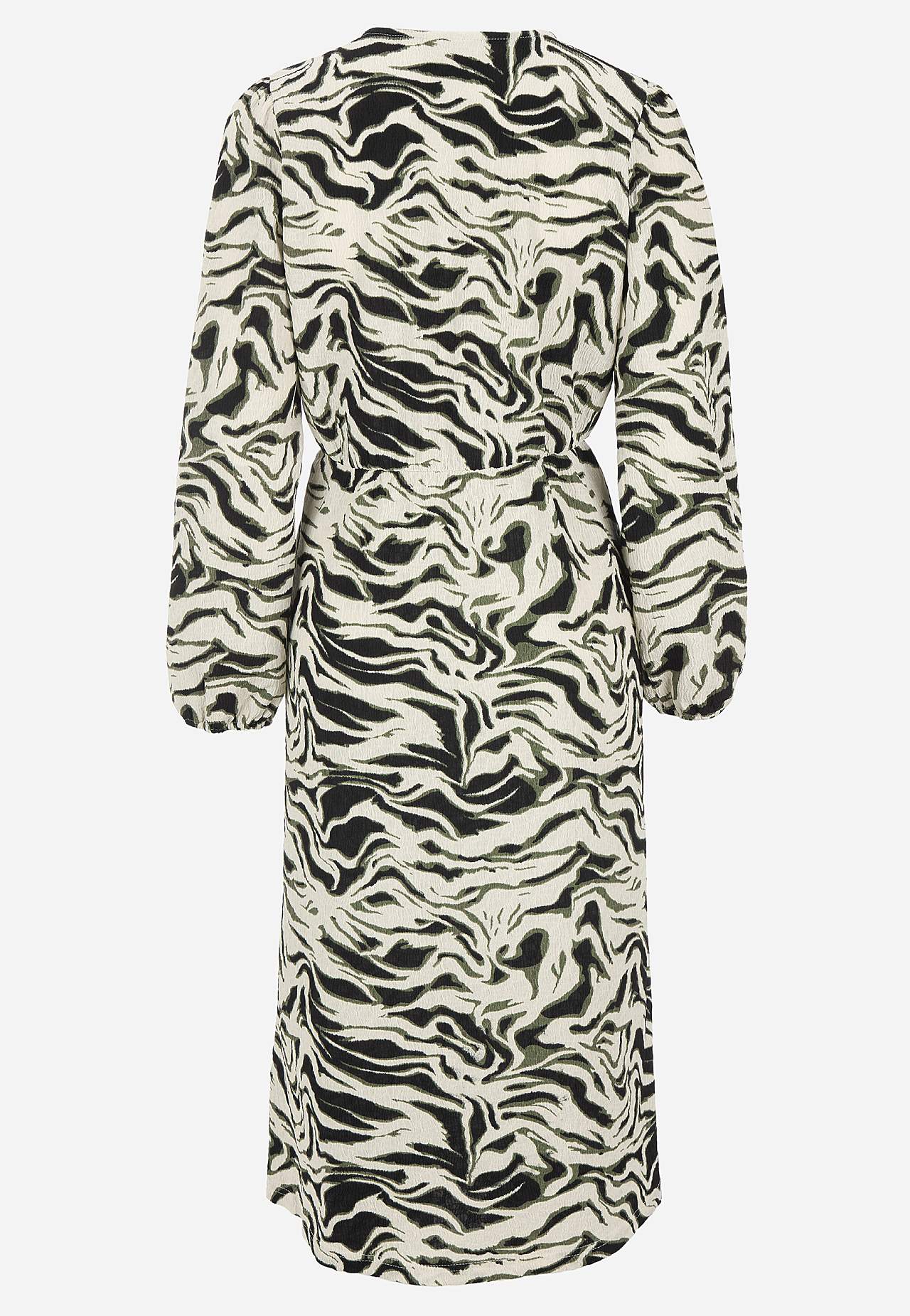 Trikåklänning med stängd omlott