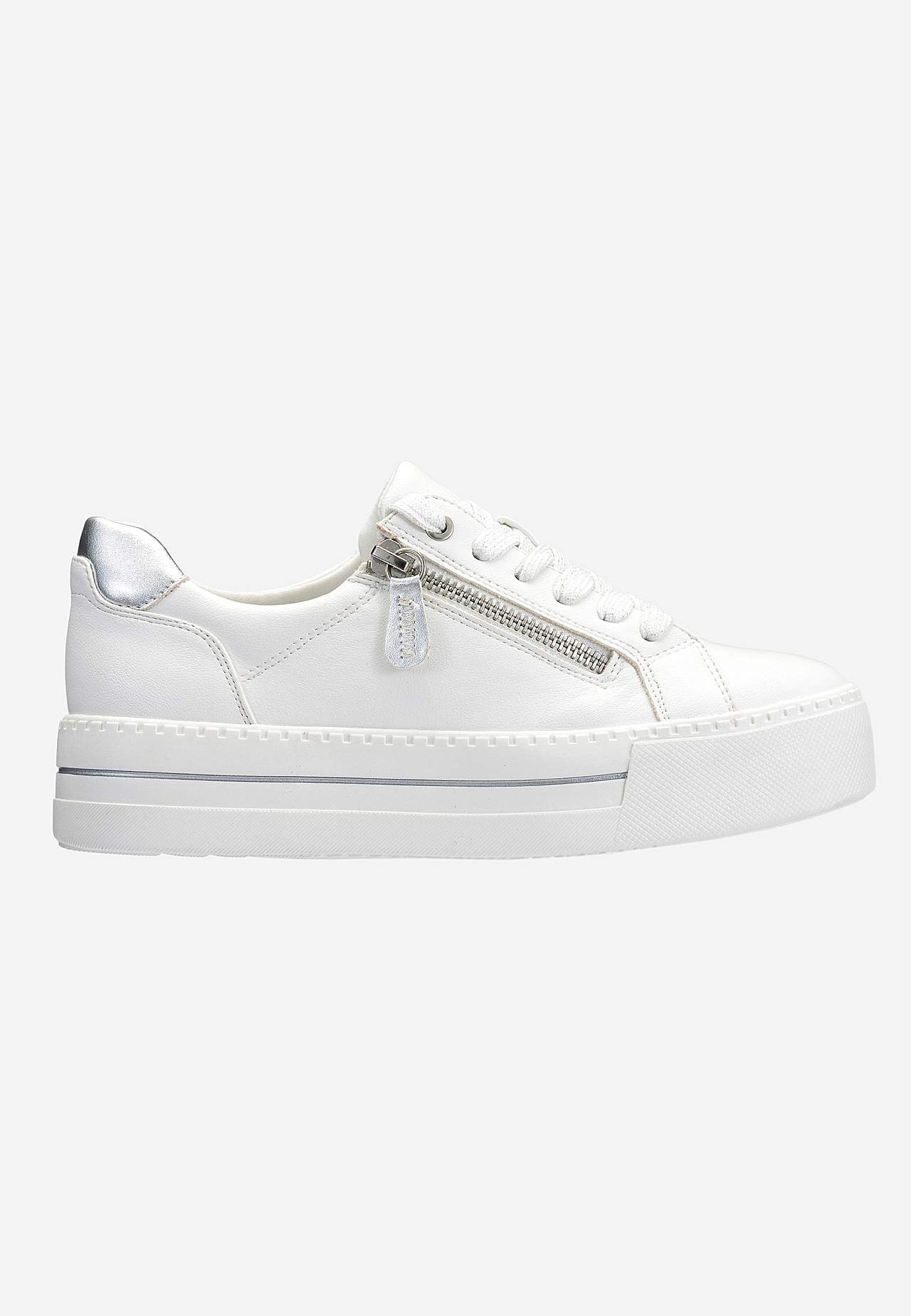 Sneaker med silverfärgade detaljer