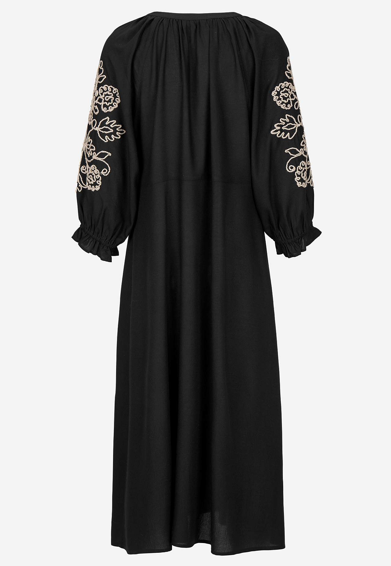 Klänning med brodyr