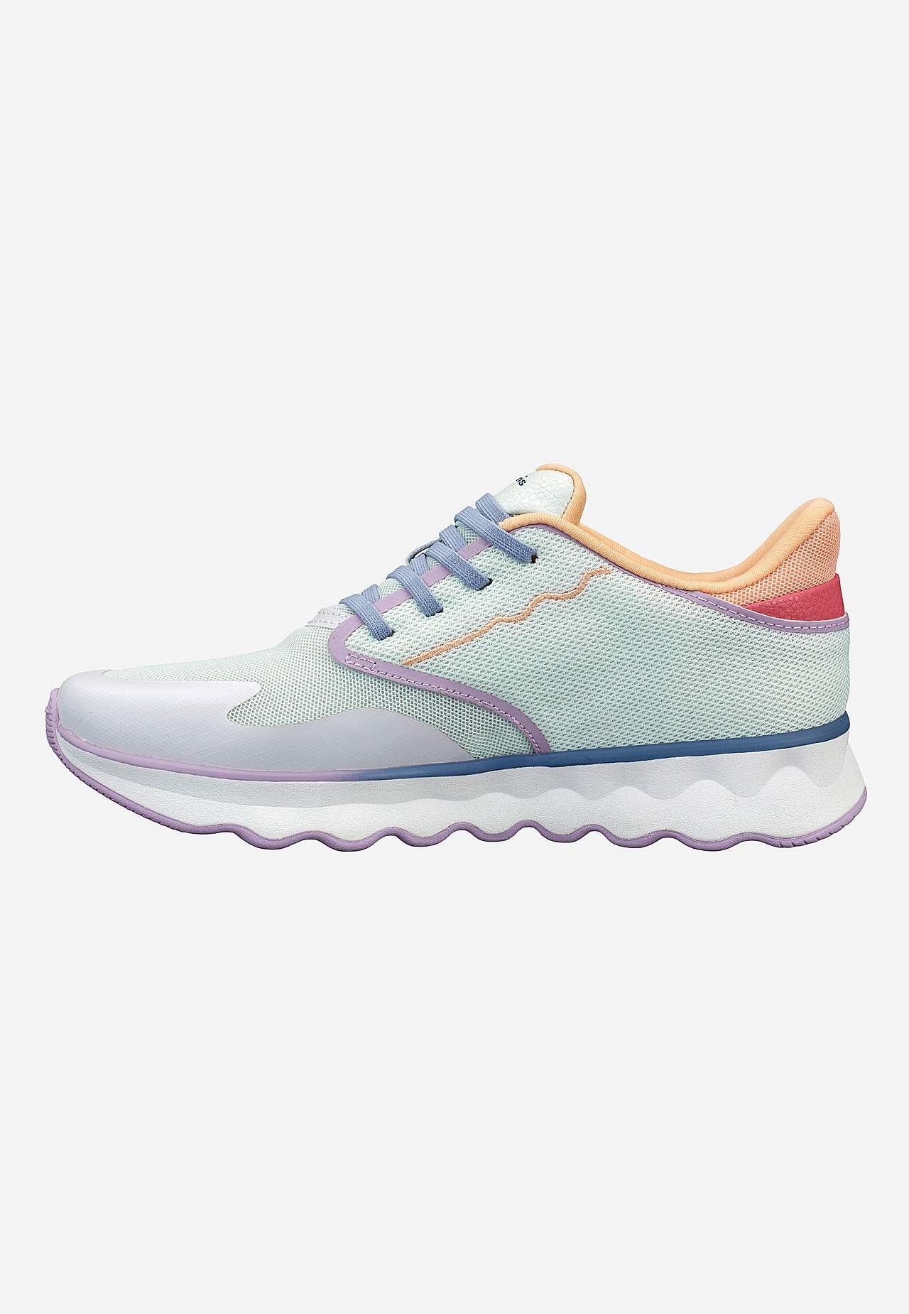 Sneaker med snörning