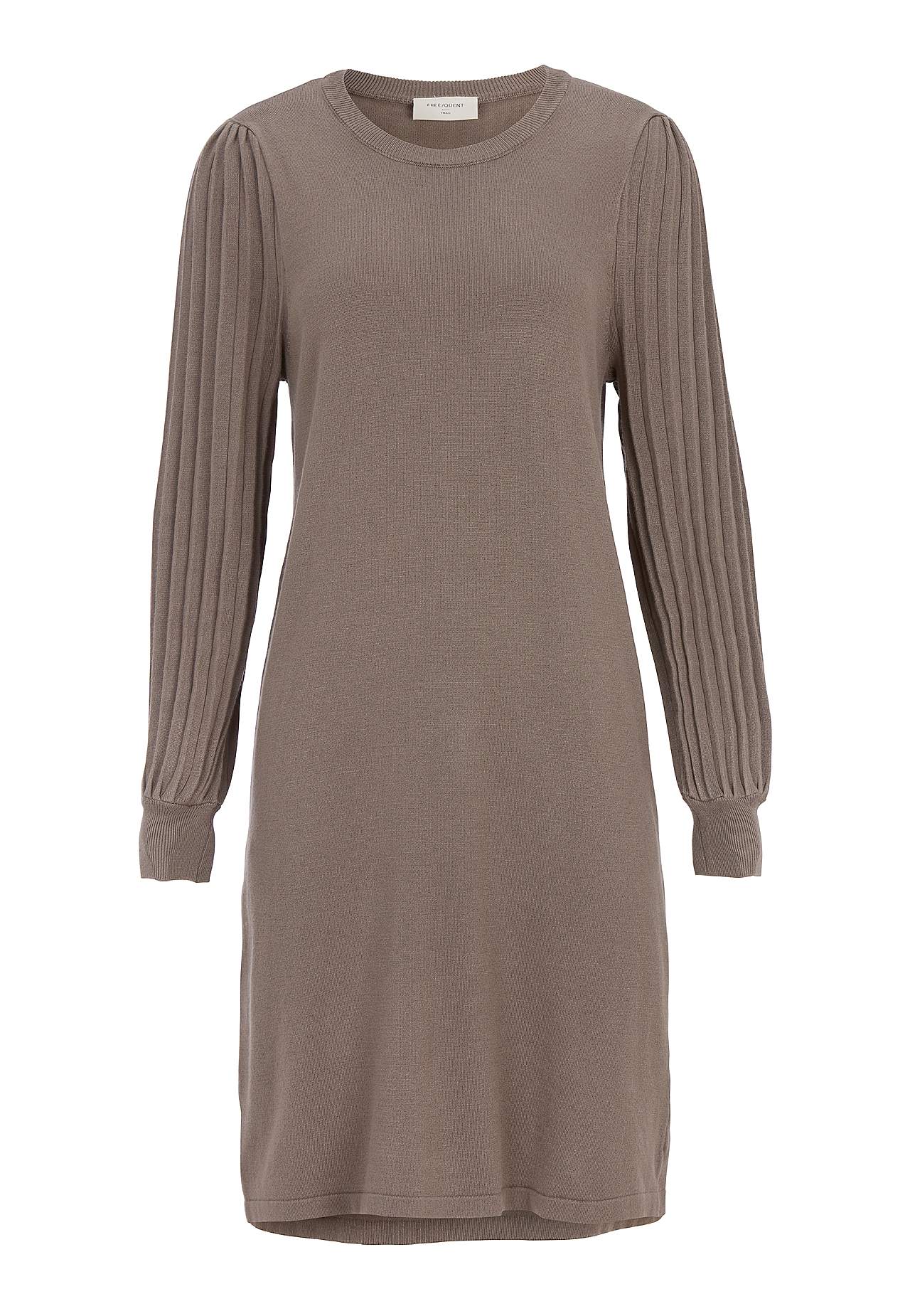 Finstickad klänning med plisserade ärmar